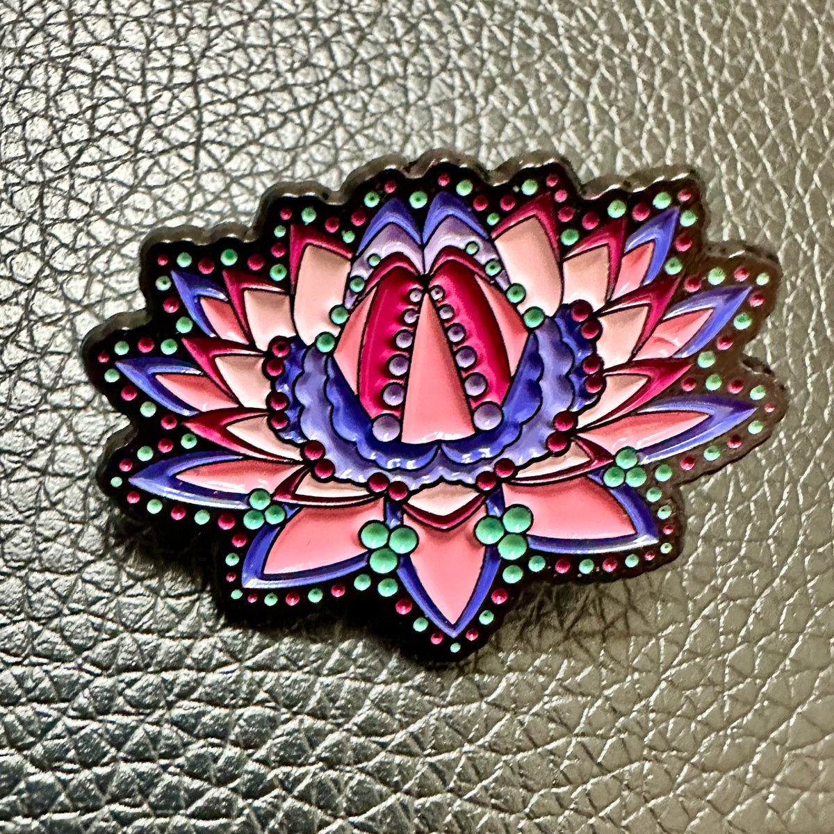 Beautifica Lotus Pin